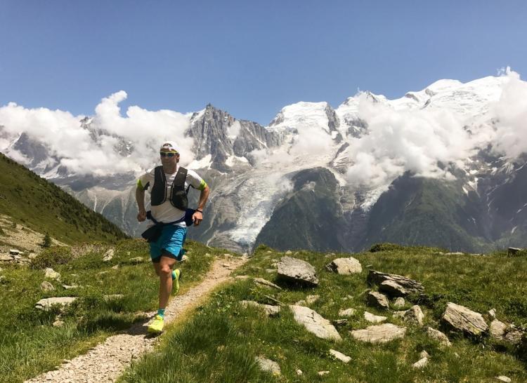 runner fa trail running in montagna