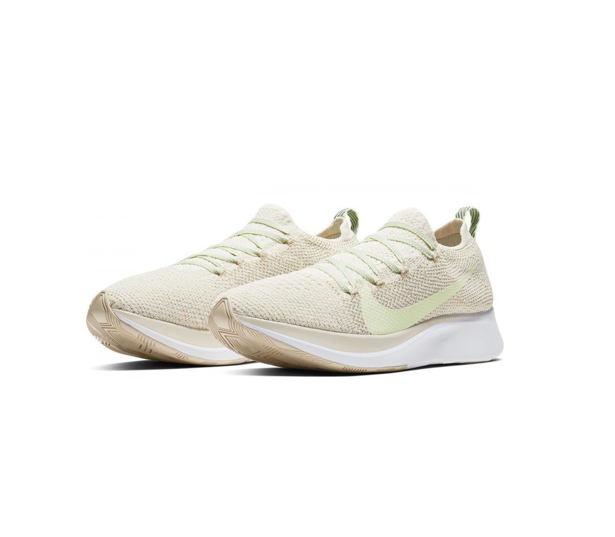 w nike zoom fly flyknit