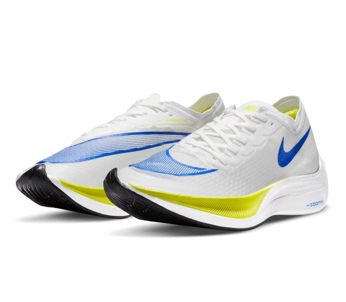 coppia scarpa da running fibra di carbonio nike zoomx vaporfly bianca