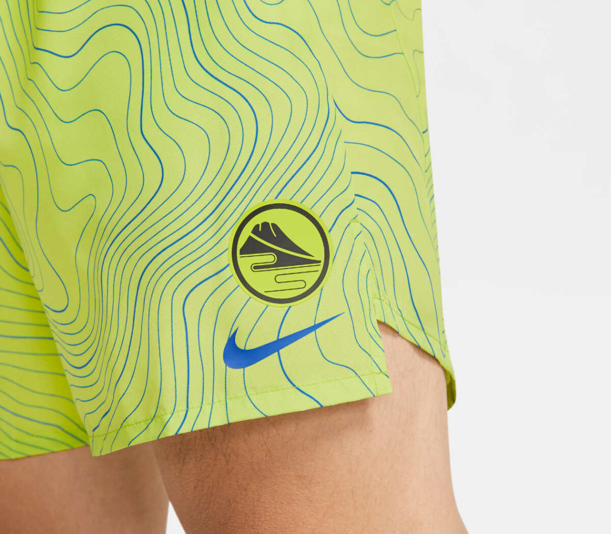 dettaglio pantaloncino da running nike ekiden challenger uomo verde