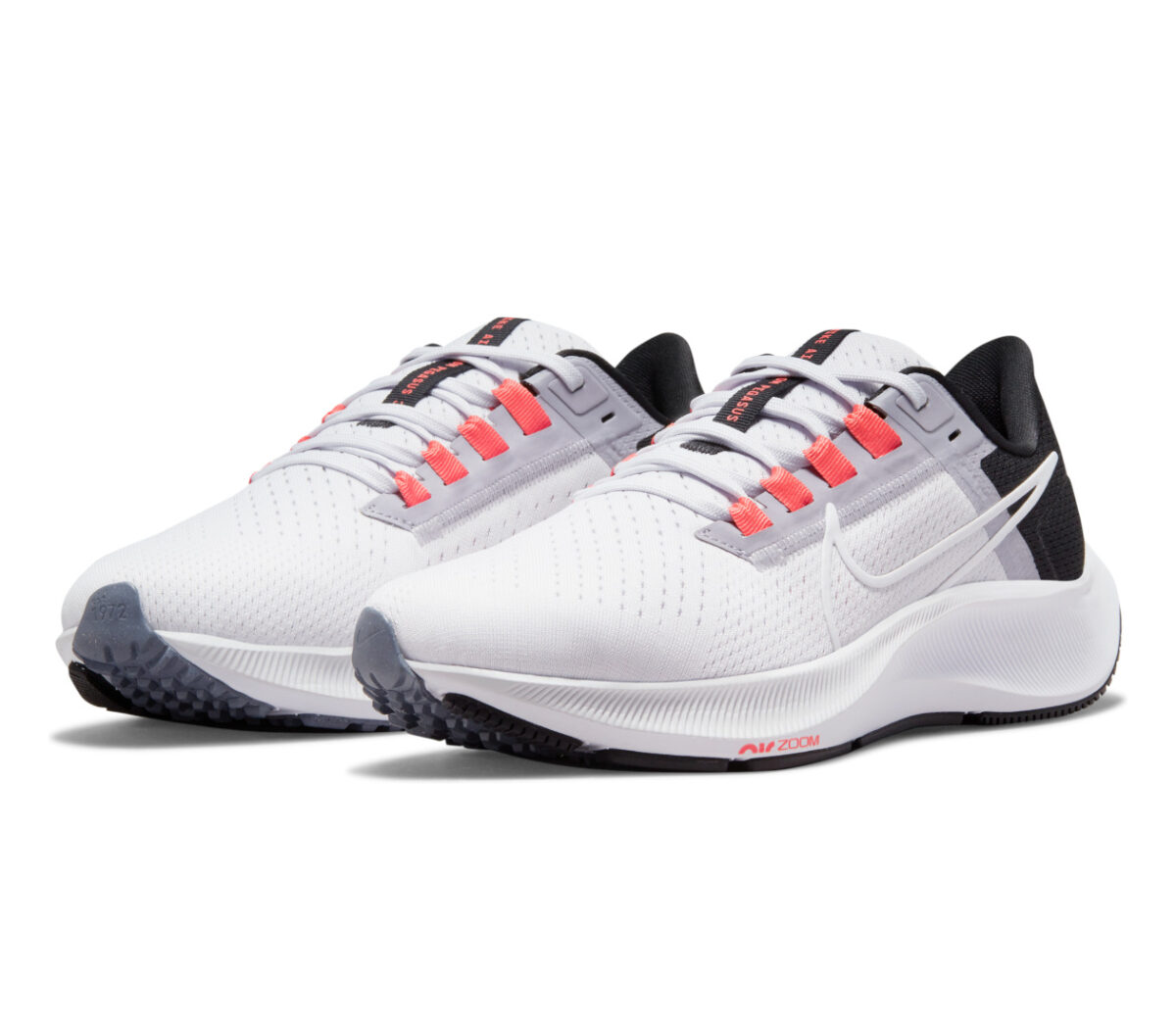 coppia scarpa da running donna nike pegasus 38 bianca e grigia