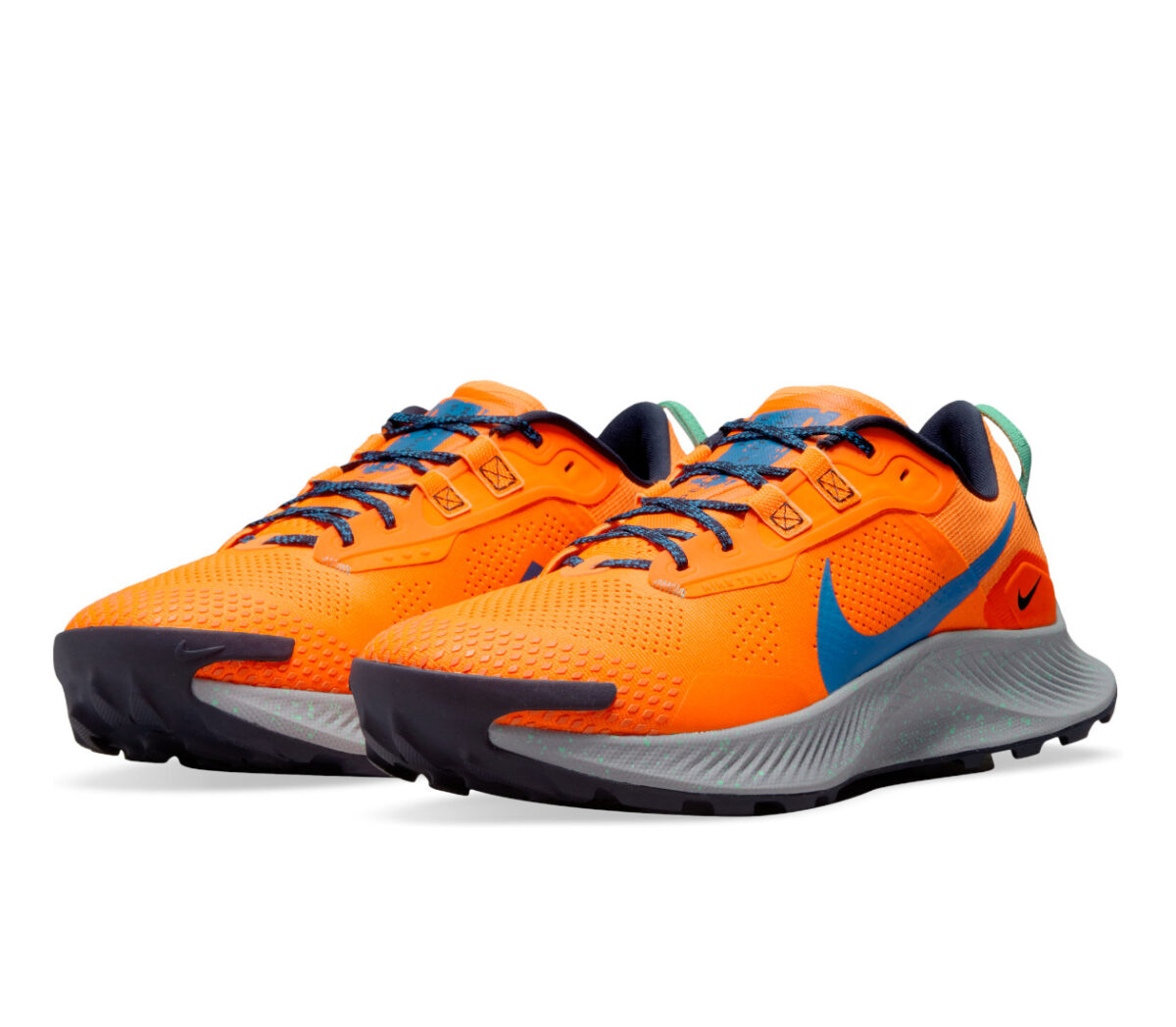 coppia scarpa da trail running uomo nike pegasus trail 3 arancione