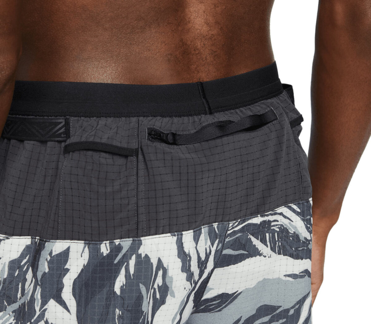 tasca Pantaloncini Nike flex stride trail running uomo neri e grigi