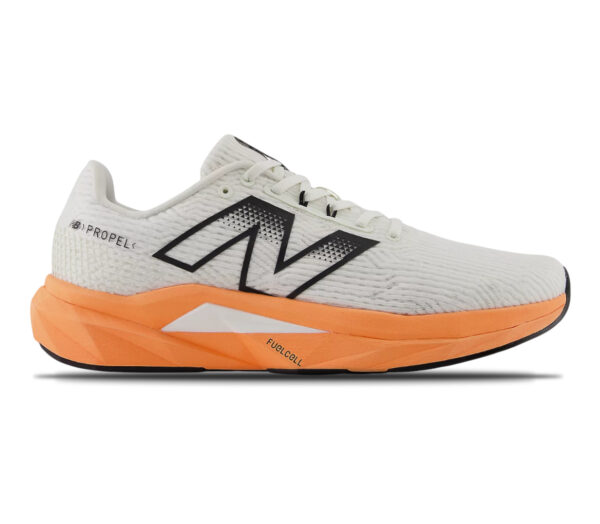 Scarpa New Balance FuelCell Propel v5 uomo bianca arancione