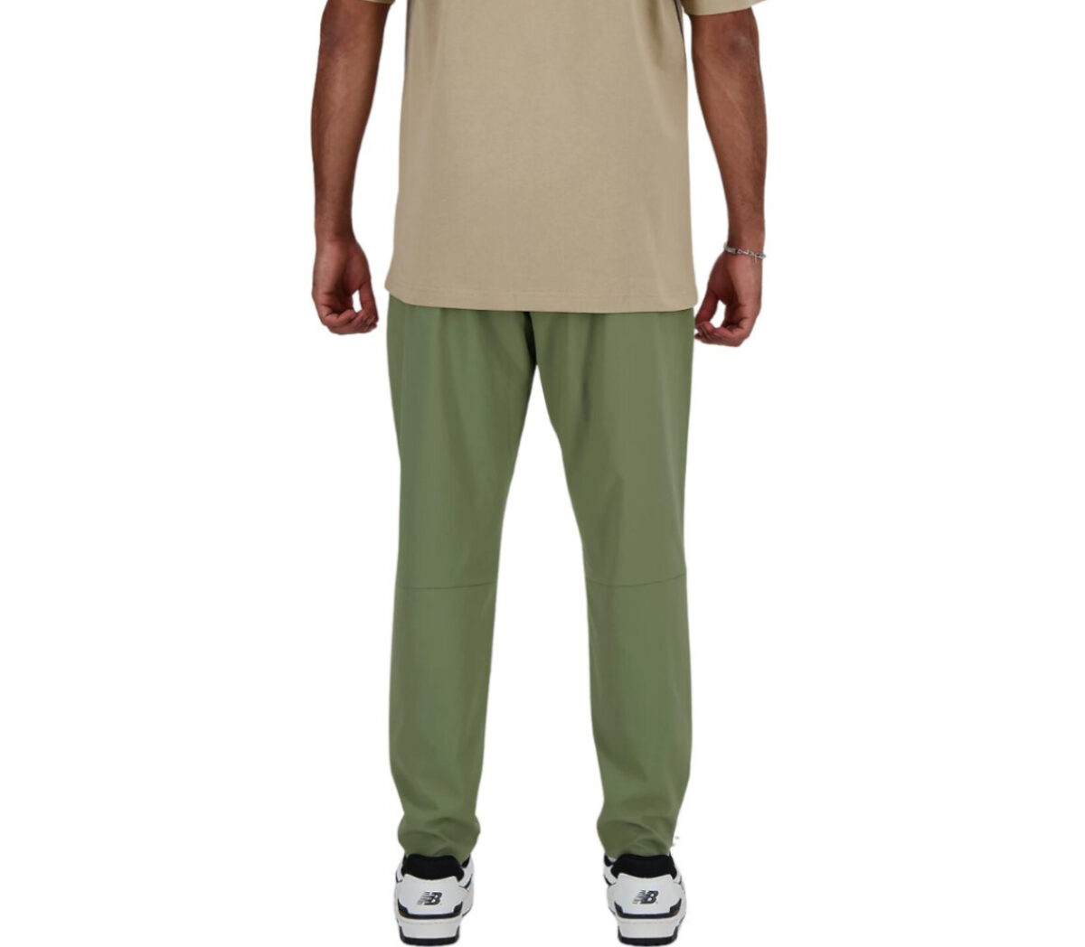 Dietro Pantalone New Balance AC Tapered Pant 29” verde militare