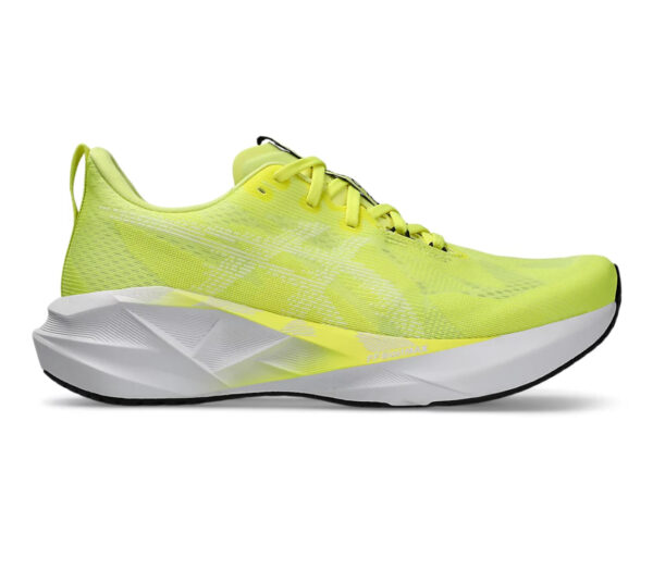 Scarpa Asics Novablast 5 uomo gialla