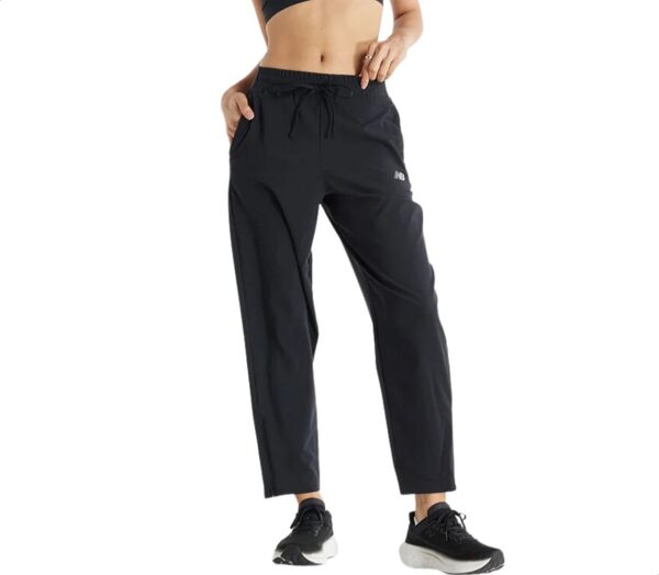 Pantalone New Balance Sport Essentials Performance Woven Pant donna nero