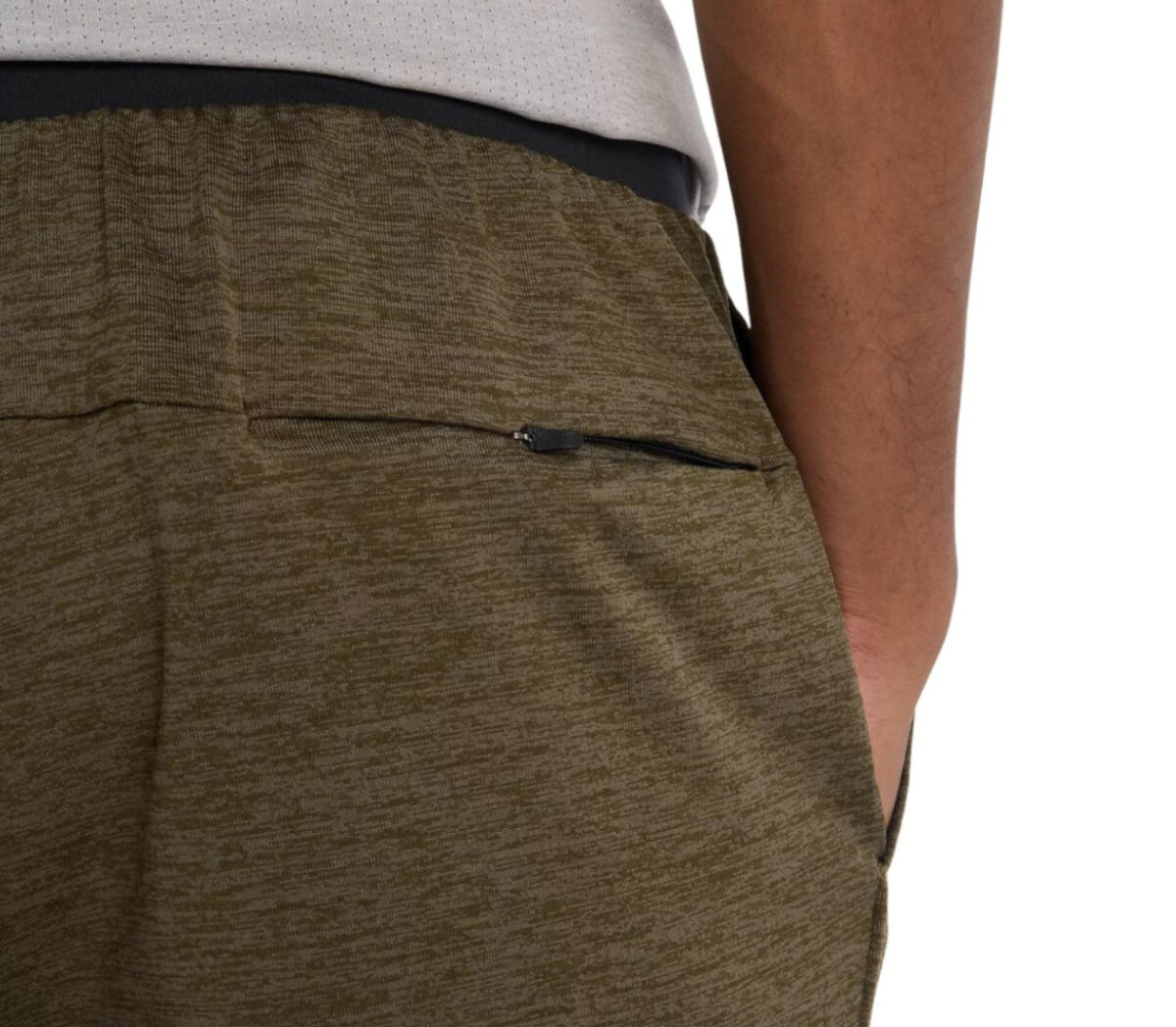 Dettaglio Pantalone New Balance Athletics Heat Grid Jogger uomo marrone